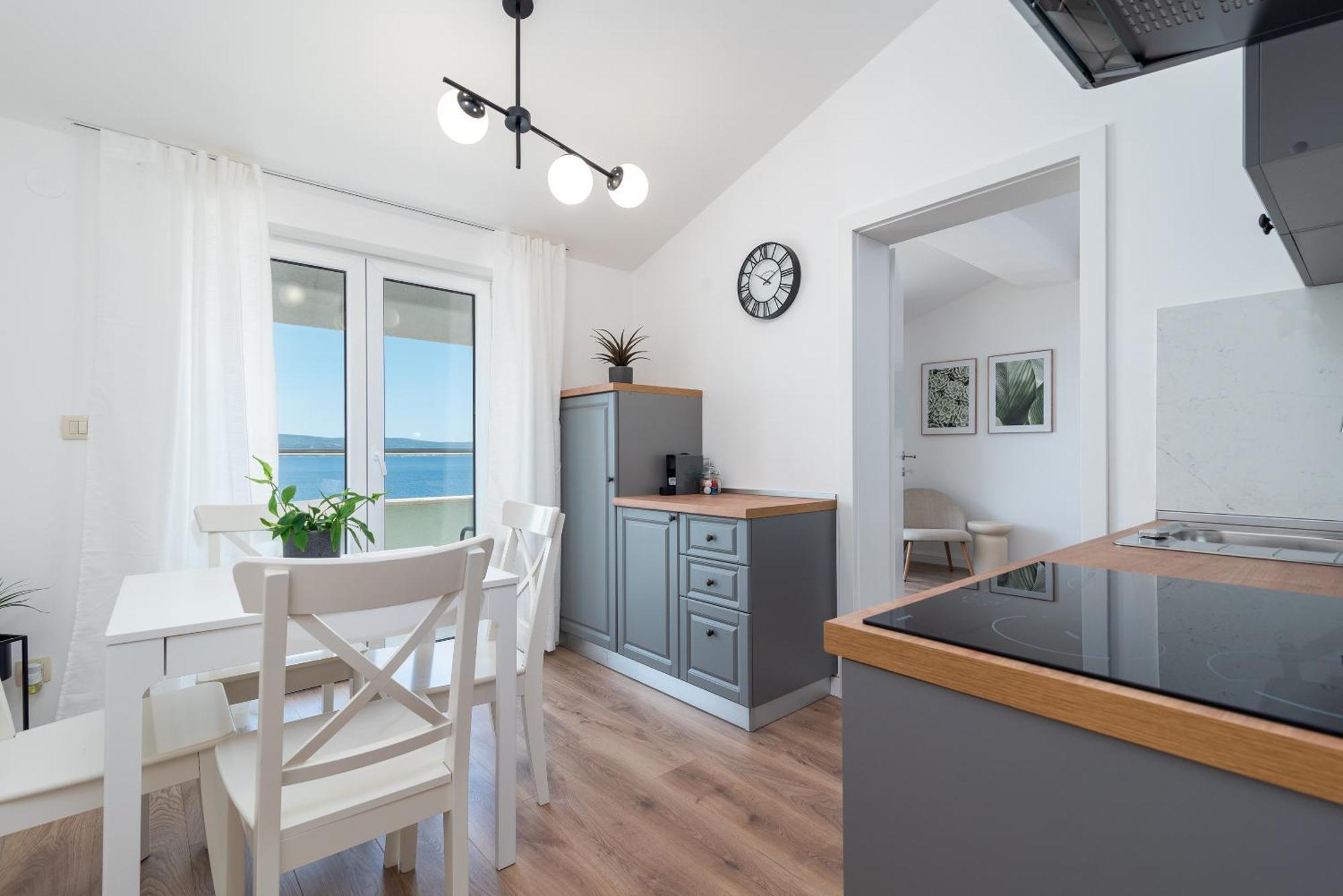 Sea View Apartment Karmen Єсенице Екстер'єр фото
